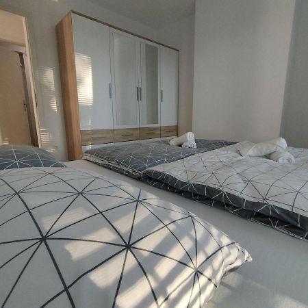 Apartment Sanya #3 ليوبليانا المظهر الخارجي الصورة